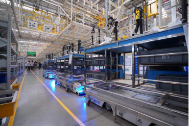 探秘“燈塔工廠” 中國新主流媒體汽車聯盟走進上汽大通